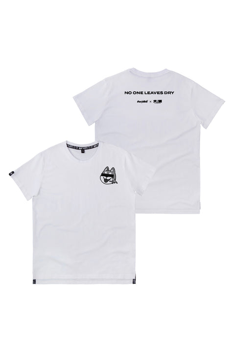 NO ONE LEAVES DRY Tee